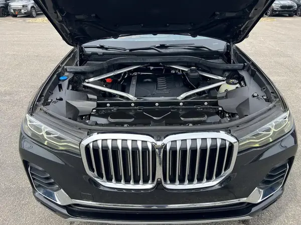 5UXCW2C06M9F67044 2021 BMW X7 - Image 8