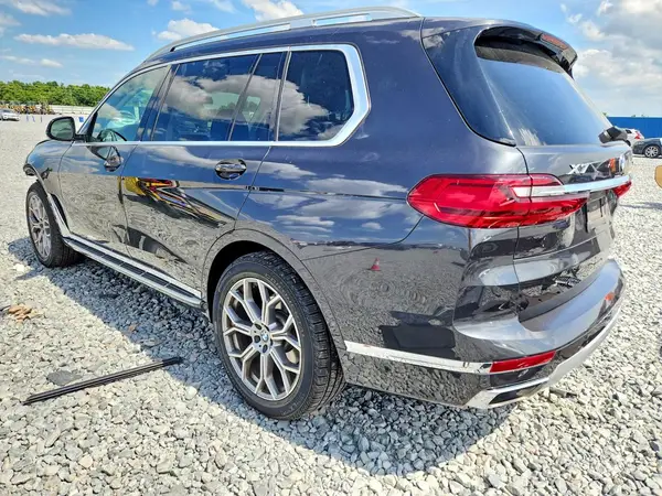 5UXCW2C06M9G16355 2021 BMW X7 - Image 2