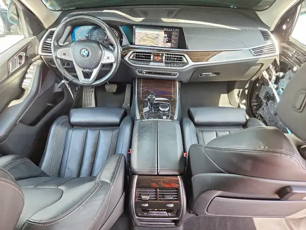 5UXCW2C06M9G16355 2021 BMW X7 - Image 8