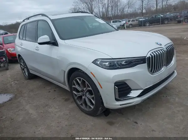 5UXCW2C06M9G59965 2021 BMW X7 - Image 1