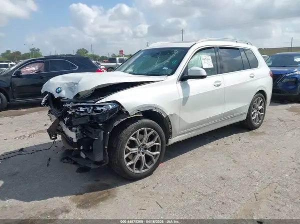5UXCW2C06M9G77687 2021 BMW X7 - Image 2
