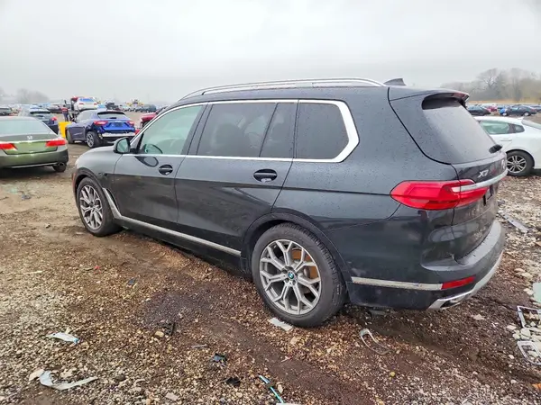 5UXCW2C06M9H50217 2021 BMW X7 - Image 2