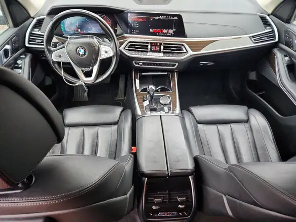 5UXCW2C06M9H50217 2021 BMW X7 - Image 8