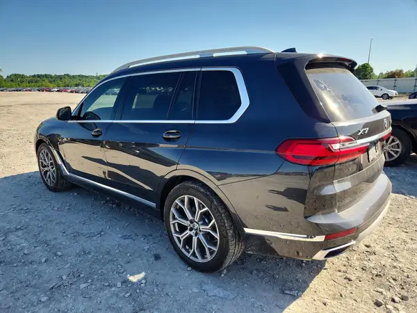 5UXCW2C06M9H63436 2021 BMW X7 - Image 2