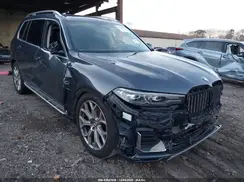 5UXCW2C06M9H76574 2021 BMW X7