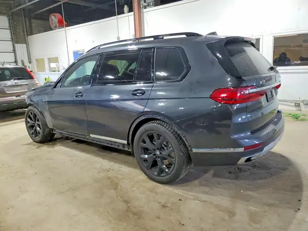 5UXCW2C06N9K68507 2022 BMW X7 - Image 2