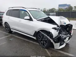 5UXCW2C06N9K70662 2022 BMW X7