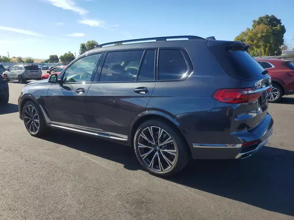 5UXCW2C06N9K92788 2022 BMW X7 - Image 2