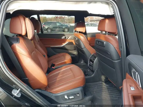 5UXCW2C06N9L13252 2022 BMW X7 - Image 8