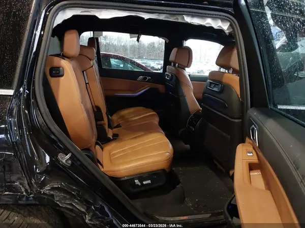 5UXCW2C06N9M41331 2022 BMW X7 - Image 8