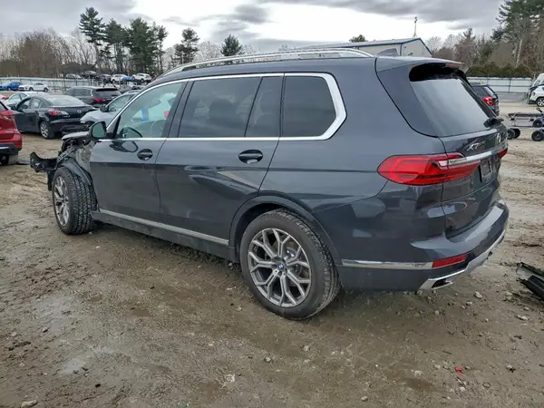 5UXCW2C06N9M88441 2022 BMW X7 - Image 2
