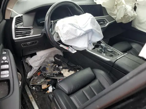 5UXCW2C07L0E74956 2020 BMW X7 - Image 8