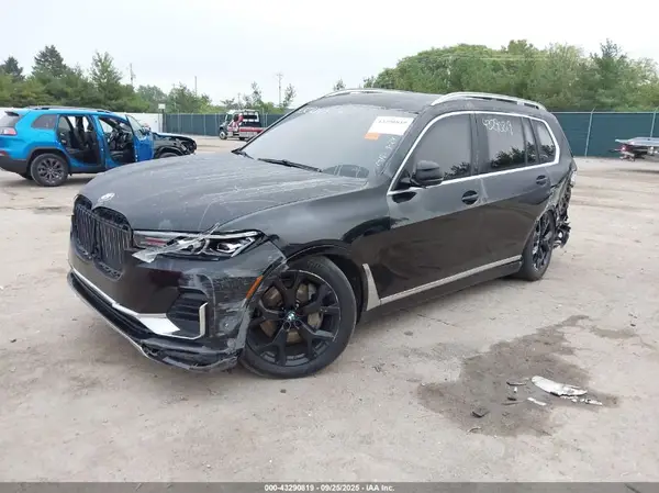 5UXCW2C07L9A01845 2020 BMW X7 - Image 2