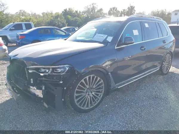 5UXCW2C07L9C10325 2020 BMW X7 - Image 2