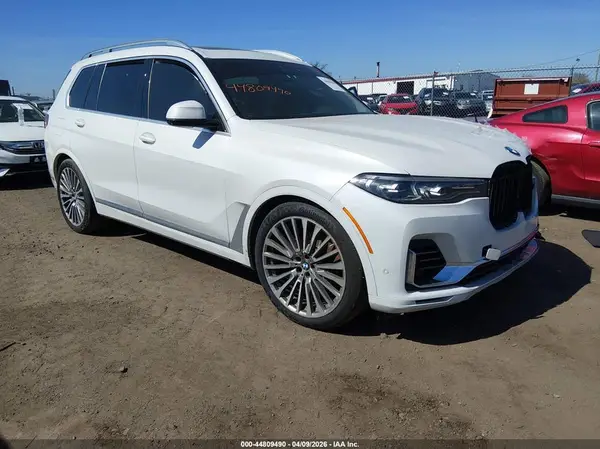 5UXCW2C07M9D82789 2021 BMW X7 - Image 1