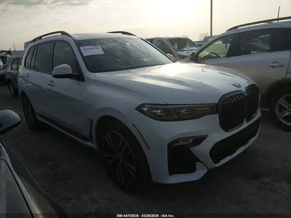 5UXCW2C07M9E63260 2021 BMW X7 - Image 1