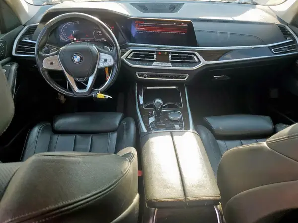 5UXCW2C07M9E84044 2021 BMW X7 - Image 8