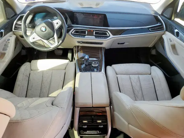 5UXCW2C07M9E96954 2021 BMW X7 - Image 8