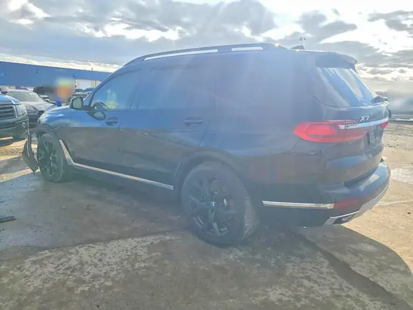 5UXCW2C07M9F27460 2021 BMW X7 - Image 2