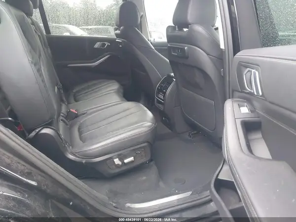 5UXCW2C07M9F32352 2021 BMW X7 - Image 8