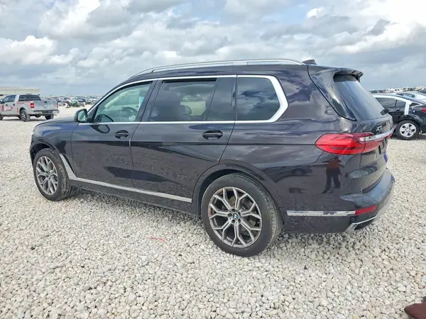 5UXCW2C07M9F47174 2021 BMW X7 - Image 2