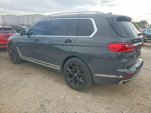 5UXCW2C07M9G23024 2021 BMW X7 - Image 2