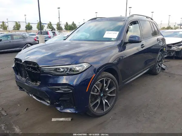 5UXCW2C07M9G41278 2021 BMW X7 - Image 2