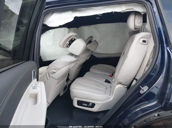 5UXCW2C07M9G41278 2021 BMW X7 - Image 8