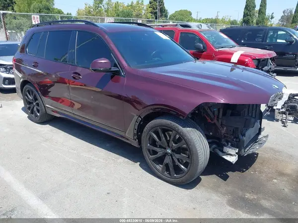 5UXCW2C07M9G93011 2021 BMW X7 - Image 1