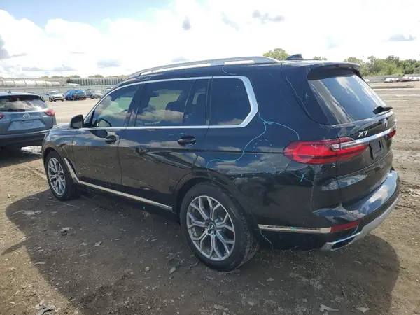 5UXCW2C07M9H26864 2021 BMW X7 - Image 2