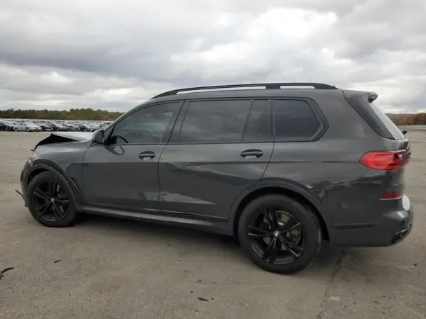 5UXCW2C07M9H36505 2021 BMW X7 - Image 2