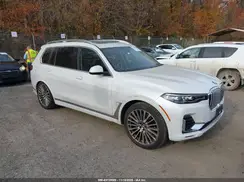 5UXCW2C07N9J21497 2022 BMW X7