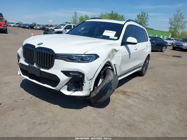 5UXCW2C07N9J89010 2022 BMW X7 - Image 2
