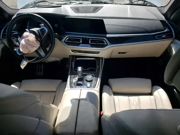 5UXCW2C07N9L11557 2022 BMW X7 - Image 8