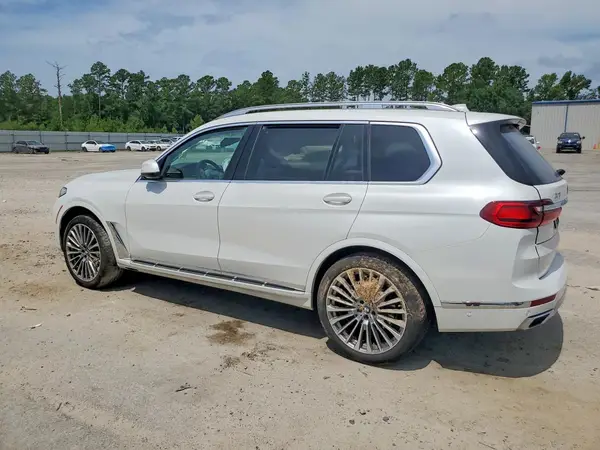 5UXCW2C07N9L78868 2022 BMW X7 - Image 2