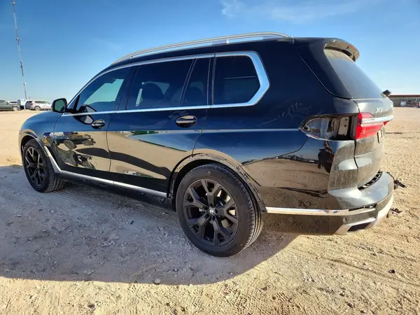 5UXCW2C07N9M85919 2022 BMW X7 - Image 2