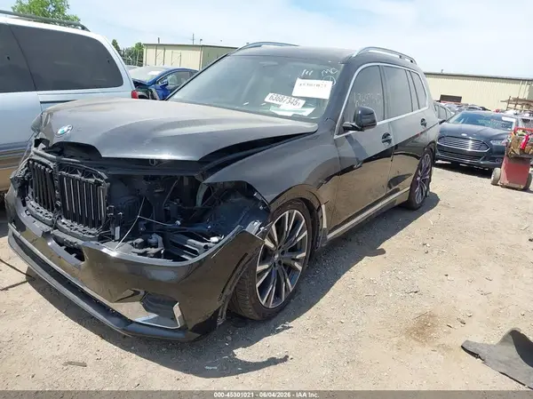 5UXCW2C08L9C16036 2020 BMW X7 - Image 2