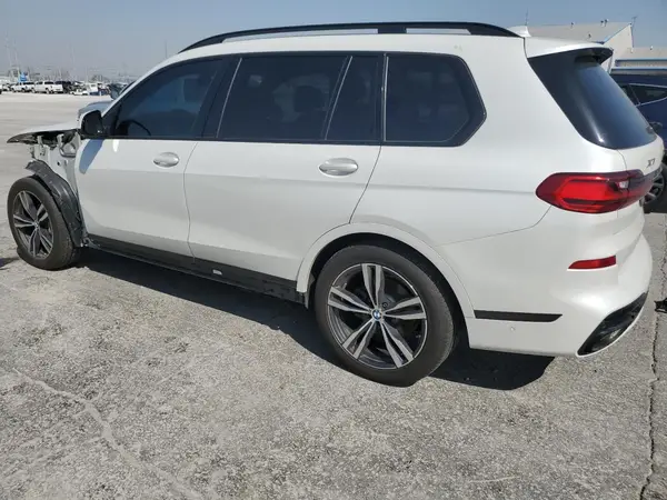 5UXCW2C08L9C55693 2020 BMW X7 - Image 2