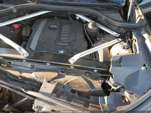 5UXCW2C08L9C70744 2020 BMW X7 - Image 8