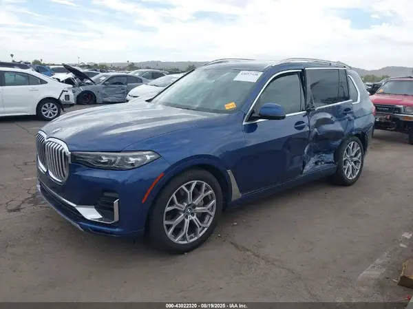 5UXCW2C08L9C87172 2020 BMW X7 - Image 2
