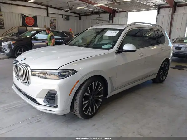 5UXCW2C08L9D43448 2020 BMW X7 - Image 2