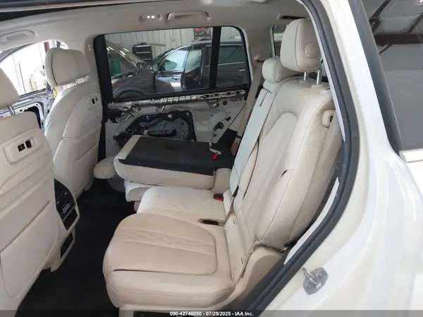5UXCW2C08L9D43448 2020 BMW X7 - Image 8