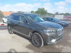 5UXCW2C08M9D77567 2021 BMW X7