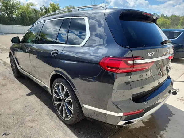 5UXCW2C08M9E32292 2021 BMW X7 - Image 2