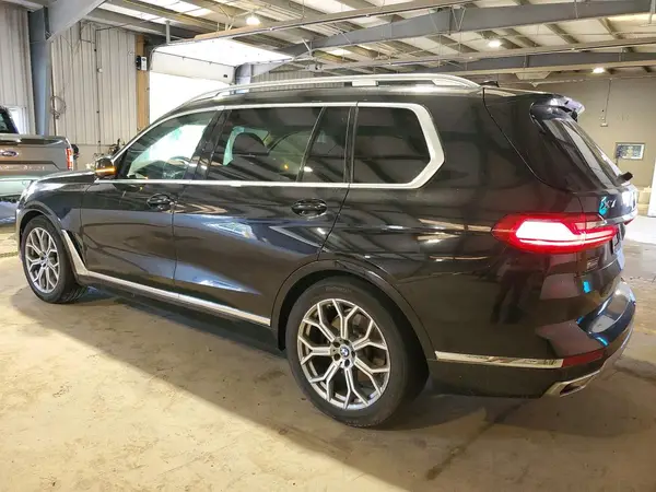 5UXCW2C08M9E41090 2021 BMW X7 - Image 2