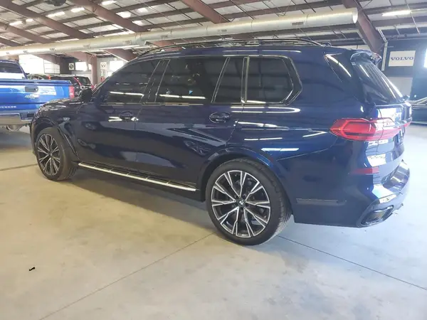 5UXCW2C08M9F03281 2021 BMW X7 - Image 2