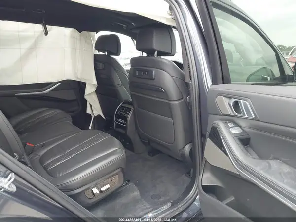 5UXCW2C08M9F27578 2021 BMW X7 - Image 8