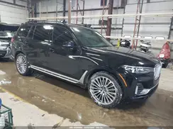 5UXCW2C08M9F97274 2021 BMW X7