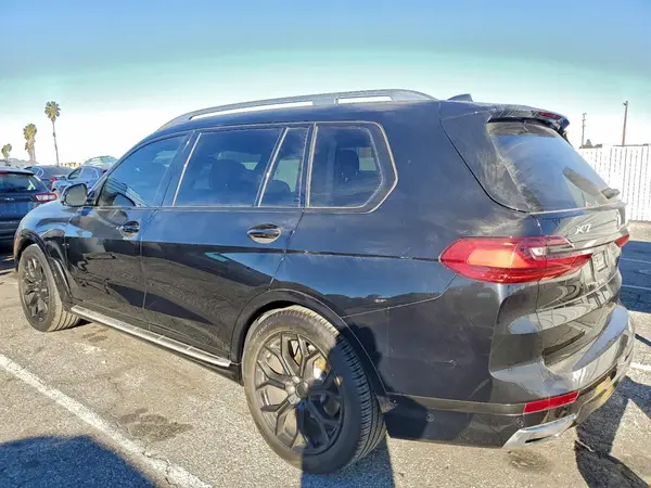 5UXCW2C08M9G34307 2021 BMW X7 - Image 2