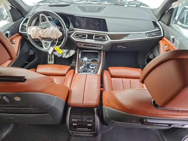 5UXCW2C08M9H27327 2021 BMW X7 - Image 8